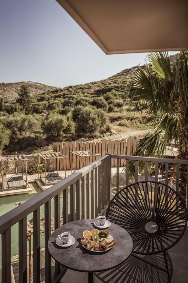 Suite Pool View